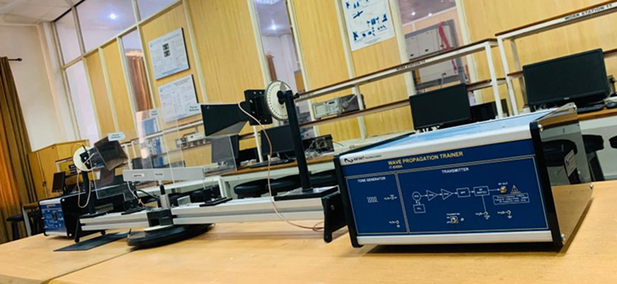 Wave-Propagation & Antennas Lab